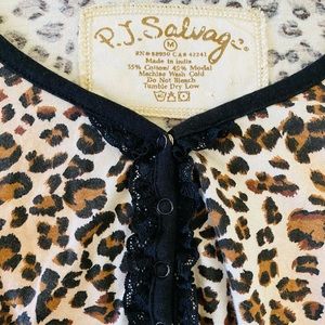 Excellent used condition. So cute and comfy.